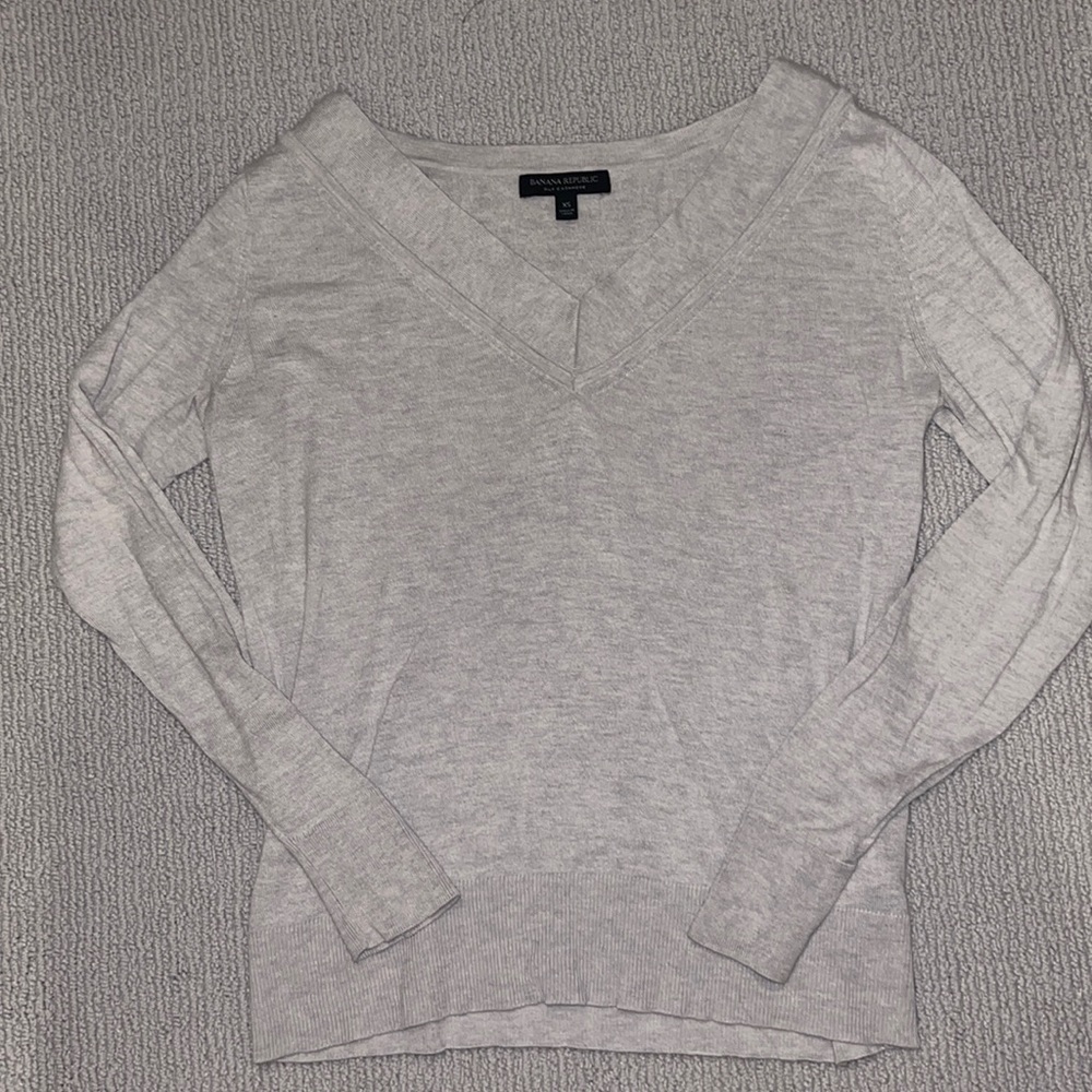 Women’s Banana Republic Grey Longsleeve Shirt
